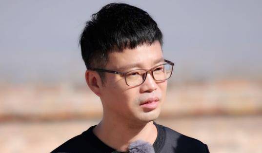 因为|老实人王迅真的老实吗?抛弃不能生育的糟糠之妻,娶90后娇妻