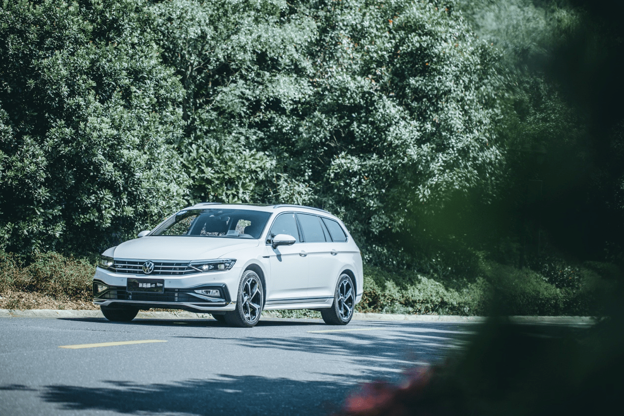 你真的需要一辆旅行车吗试驾进口大众新蔚揽
