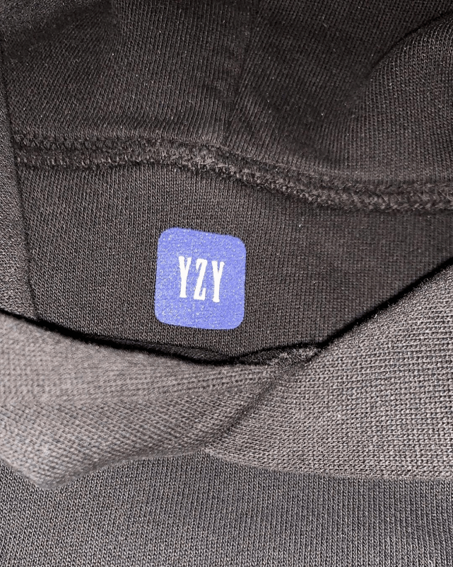 官网 手慢无！Yeezy x GAP联名"初代卫衣"被抢到断码？