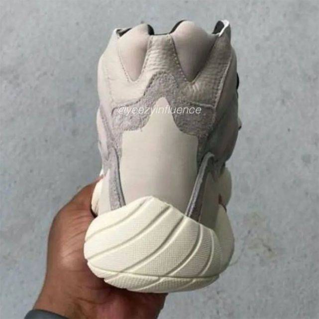 High跌破原价预警？Kanye上脚同款Yeezy 500下周发售，又突袭吗？