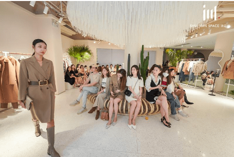职场 水云间女装秋冬预览会 |看见都市·新女性，与您一同邂逅摩登初秋