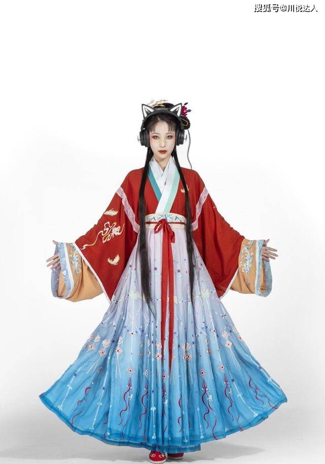 角色 当“汉服”与“电竞”相遇,本以为是在搞笑,没想到效果很惊艳