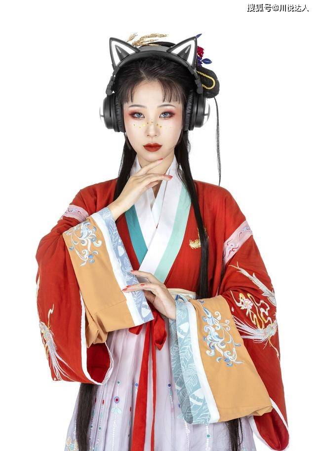 角色 当“汉服”与“电竞”相遇，本以为是在搞笑，没想到效果很惊艳