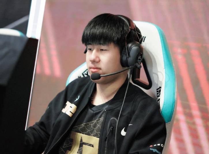 因为|冰岛饮食和国内差异巨大，LPL各战队带满零食，堪称小卖部