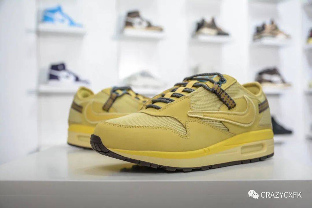 鞋舌 耐克柠檬黄倒钩 Travis Scott x Nike Air Max 1 Cactus Jack 联名运动鞋