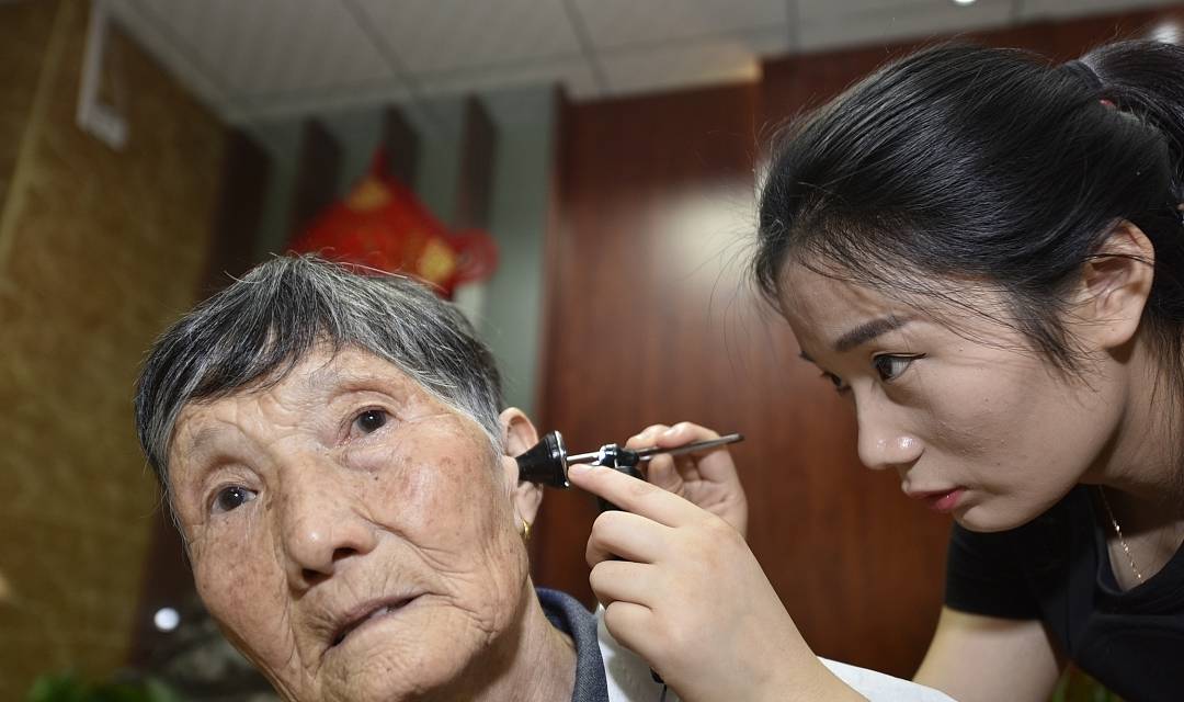 并发症|身上若2处“发痒”，说明血糖早已超过“安全线”，希望你都没有