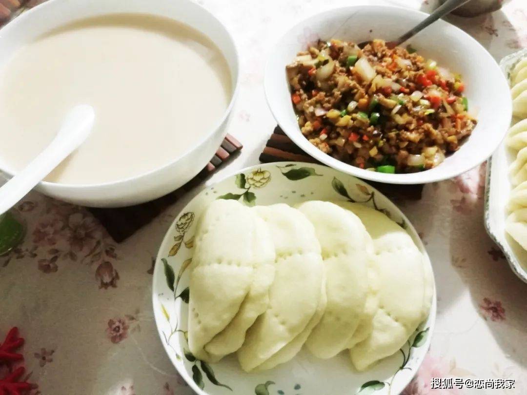 关键|早餐给孩子做荷叶包，给肉包子都不换，关键是夹的馅料满口留香！