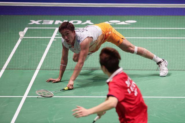 比赛|石宇奇2-1击败日本一哥，21-5曾打爆桃田贤斗，连续2届苏杯战胜对手
