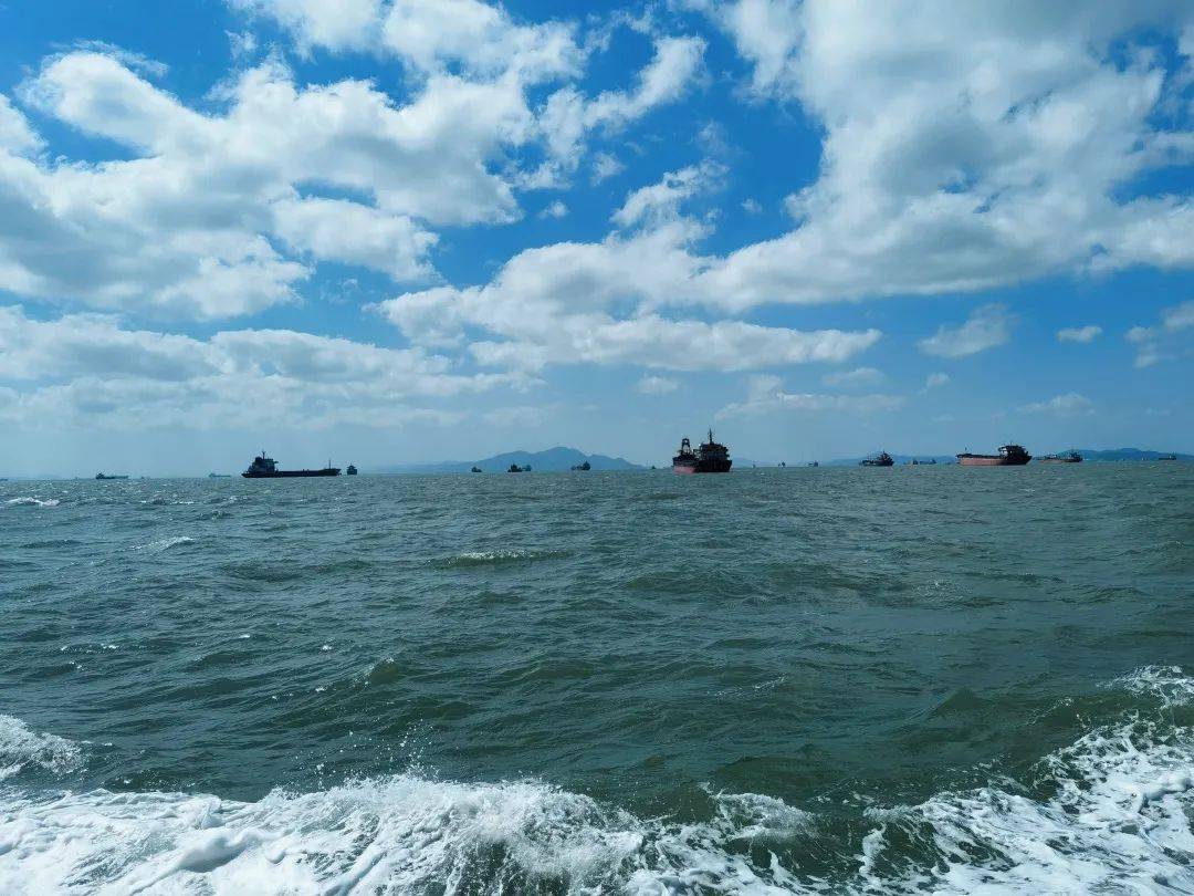 国庆绝了！浙江人如何称霸国庆朋友圈？都是套路→