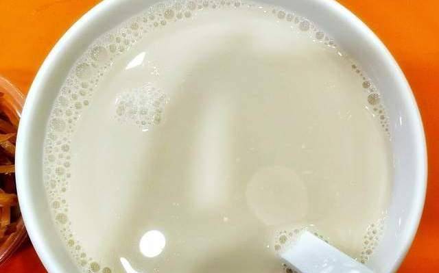 做法|打豆浆时，黄豆泡好直接打就错了，学会正确做法，豆浆更香浓