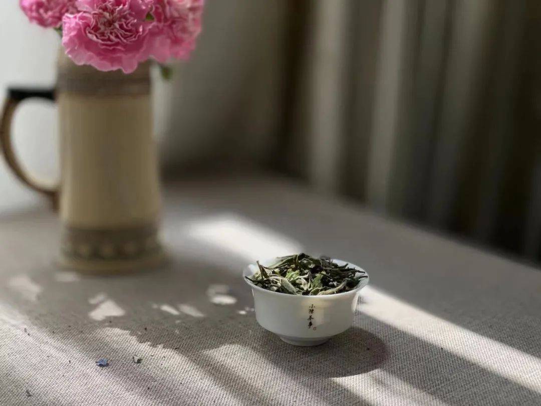 茶叶|为什么白茶泡了2次就淡了，耐泡度不如红茶和岩茶？真相来了