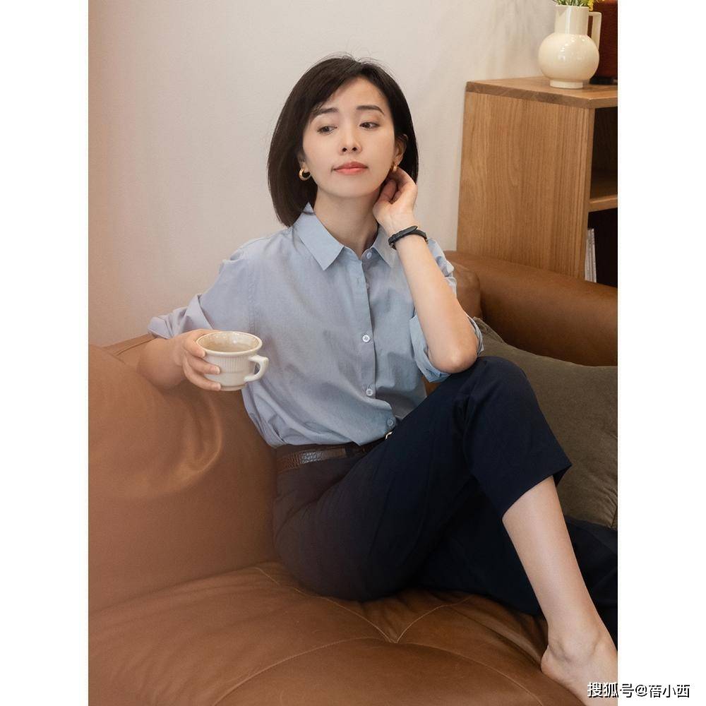 首选 职场女性多备“衬衫”，搭配阔腿裤、九分裤、半身裙，时髦又优雅