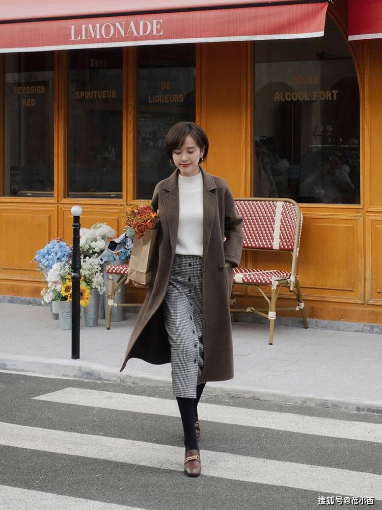 长度 为什么你穿大衣显老气？原因可能有3，见过世面的女人都懂