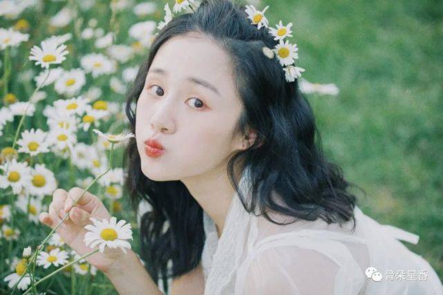 舞台|热剧人物丨主旋律、音乐剧、“小角色”，安悦溪的“千人千面