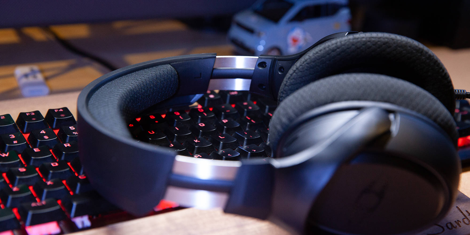 来自得胜的降维打击，自由玩家电竞耳机—勋