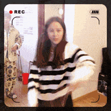 搞笑GIF：媽媽不要打麻將了，我們已經餓了 搞笑整蠱 第4张
