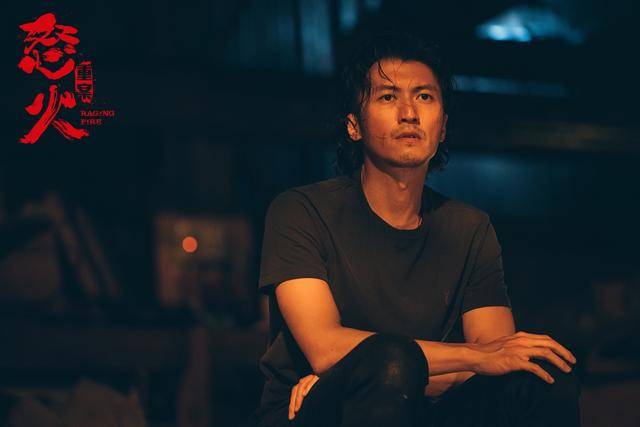 角色|《怒火重案》破4.7亿，谢霆锋角色转变太生硬？导演删了这场戏！