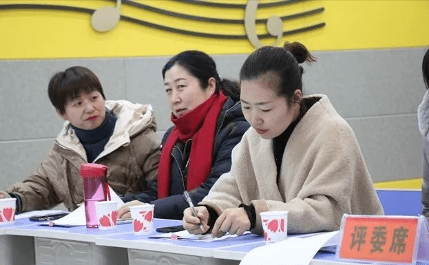 天价|杭州幼儿园“天价”工资单火了，同行老师直摇头，表示心里不平衡