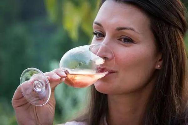 醇香|没选对酒杯,葡萄酒都“白喝”了!手把手教你不同酒杯和酒的搭配