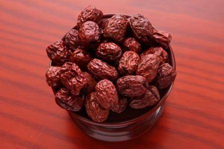 海带|肝脏不好，身体会出现“一处变臭、两处冒痘”，别再傻傻不知道了