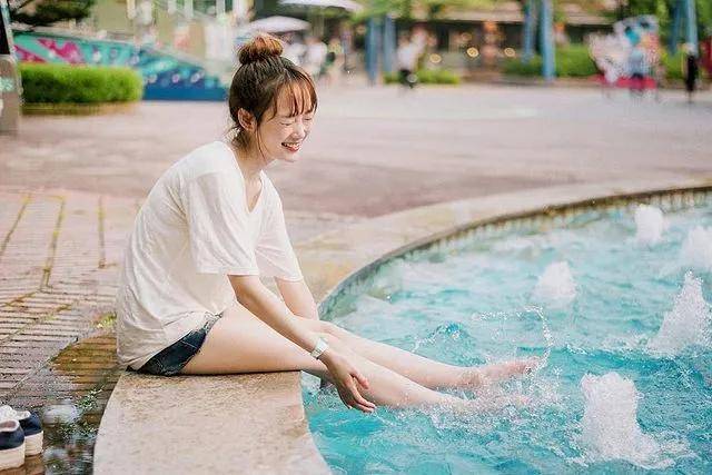 智英圈|ins一夜吸粉300W，27岁韩国“初恋脸”火出圈了！网友：我沦陷了