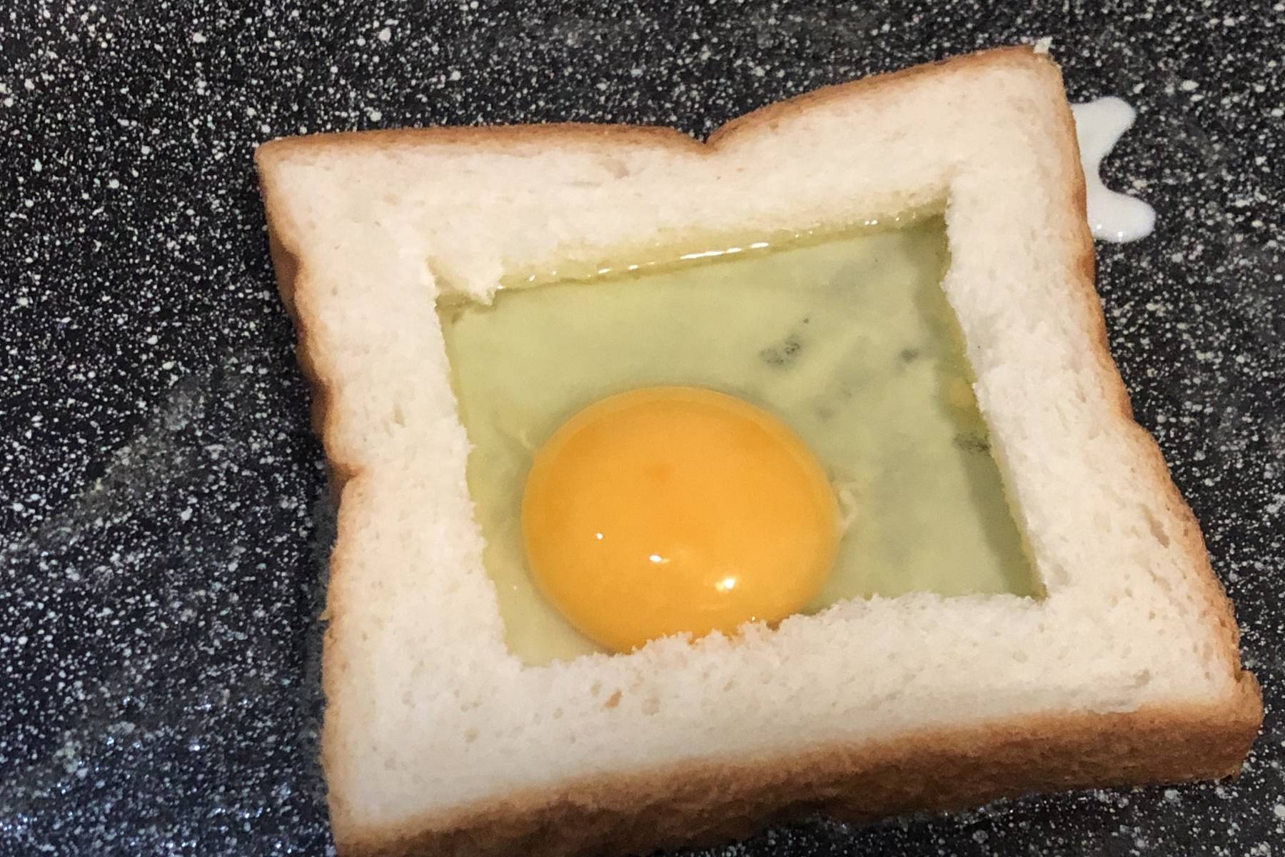 做法|教你用平底锅做这早餐,5分钟搞定,松软可口,还补钙,孩子爱吃