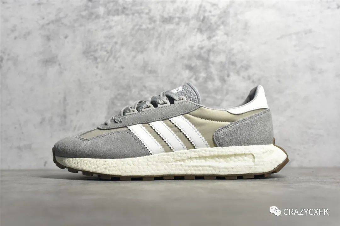 Boost 阿迪达斯元祖灰白 Adidas Originals Retropy Boost E5 复古赛车跑鞋