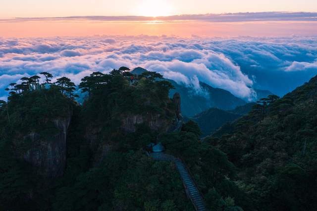 日月星辰|东海岸VS西海岸，十月金秋，三清山之巅看一场大自然的光影秀