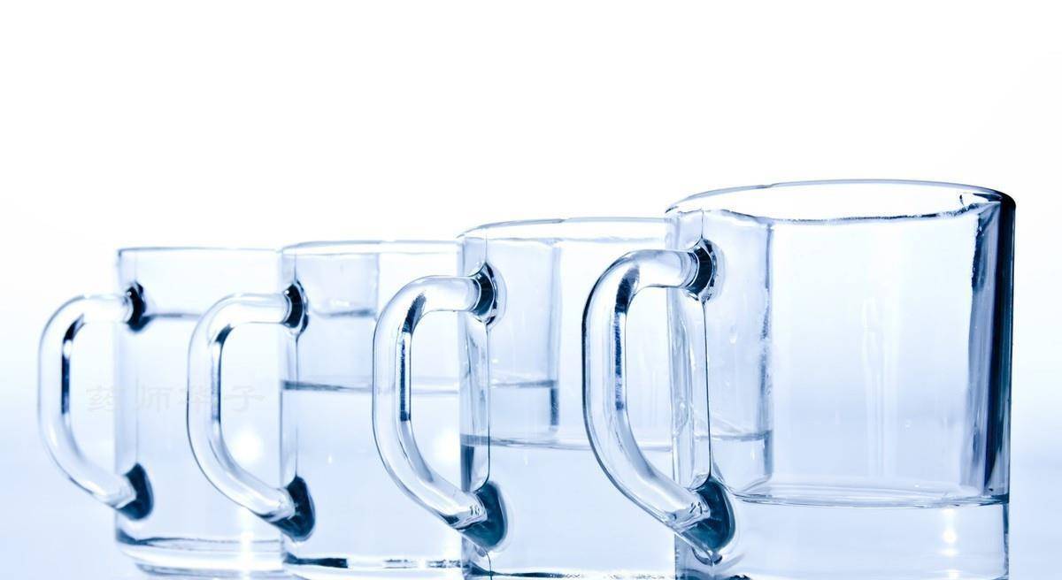 肾脏|多喝水是能排毒还是增加肾脏负担呢？多喝水与少喝水，哪个对？