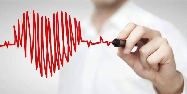 进行|如果脉搏与心跳不相等,要提防是否有了房颤,天冷时容易发作