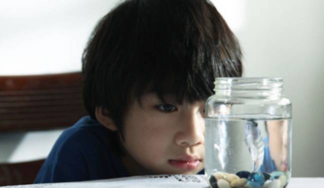 家长|孩子从来不在幼儿园大便，得知真相后，妈妈瞬间“红了眼”！