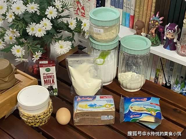 调整|可可爱爱の小花香肠面包，造型简单还好看！小朋友绝对喜欢