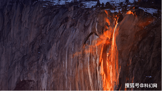 流动的火焰瀑布——马尾瀑布