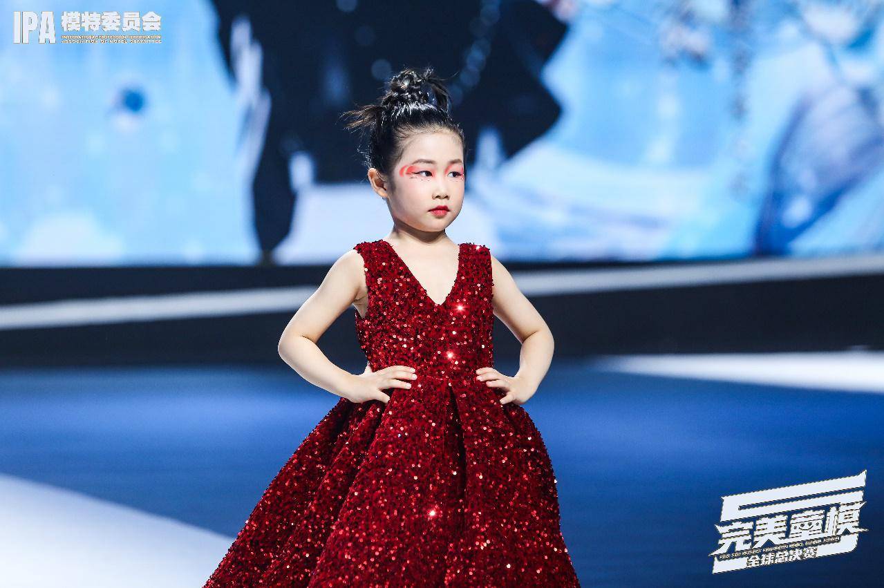 品牌第五季完美童模 亲善大使周懿辰现场走秀回顾