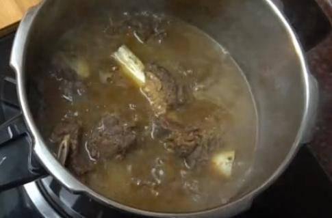 烧什么汤 e4e1d12b14084153b01a93bcc5e8ba9c.jpeg