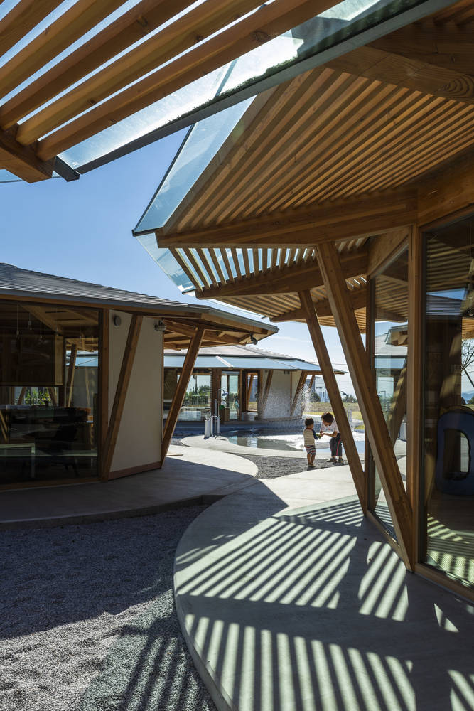 因为|什么才是儿童好设计?看手冢贵晴12个顺应自然哲学的幼儿园设计