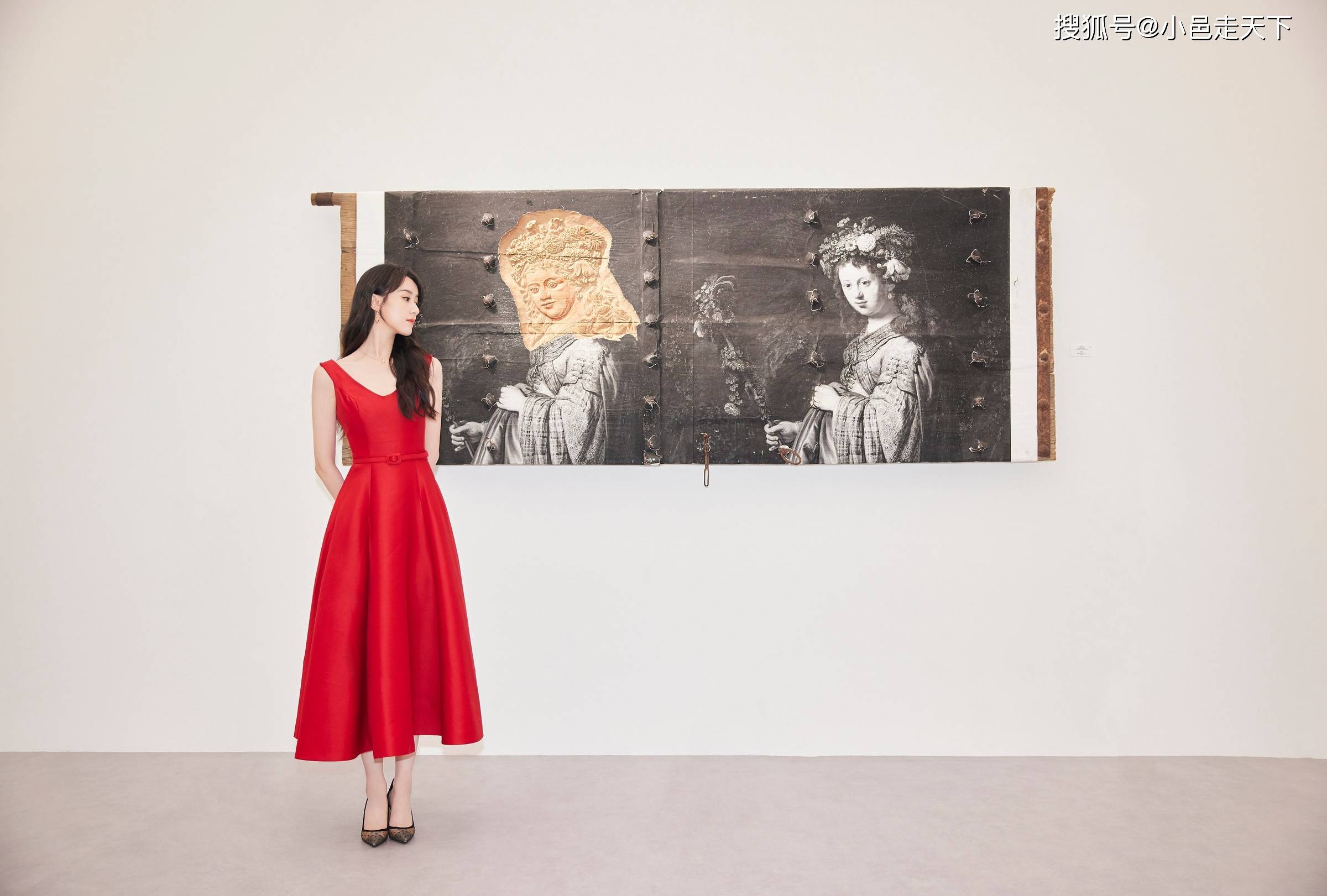 写真 袁冰妍红色礼服优雅高贵写真