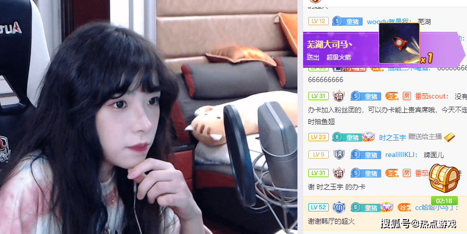 颜值在线歌声撩人新人美女主播惹得pdd大司马携手刷火箭