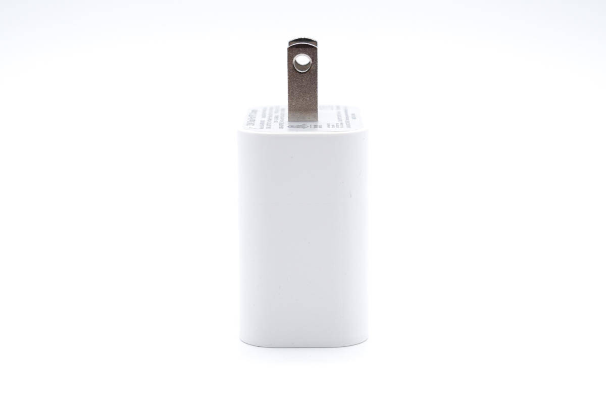 支持5-20V齐全电压档位，既可充iPhone 13又能充笔电，古石30W快充充电器拆解