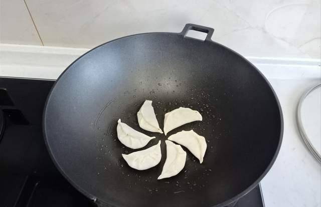 苹果|我家早餐从不买,自己做15分钟搞定,鲜香美味又营养,全部吃光光