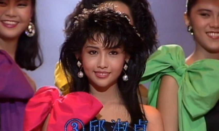短发网红女神排行_2021流行“网红性感锁骨短发”