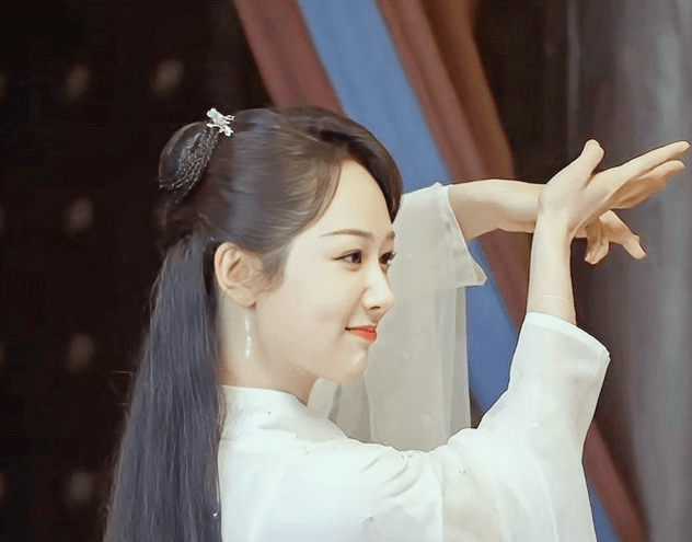 黄子涛|黄子韬曝《萌探探探案》嘉宾聚餐都是杨紫请客，道出原因后大家被逗笑了