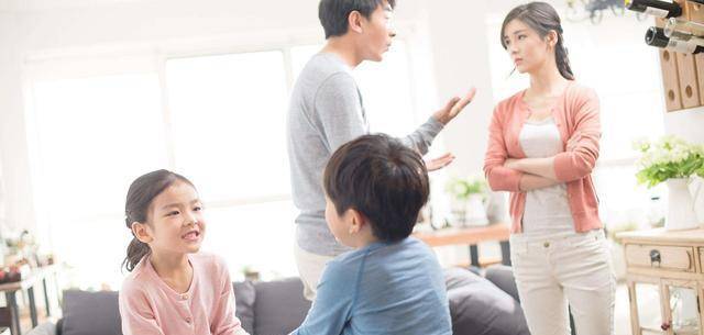 物质条件|“生了弟弟妹妹，是不是不爱自己了”，孩子询问家长，该怎么回答