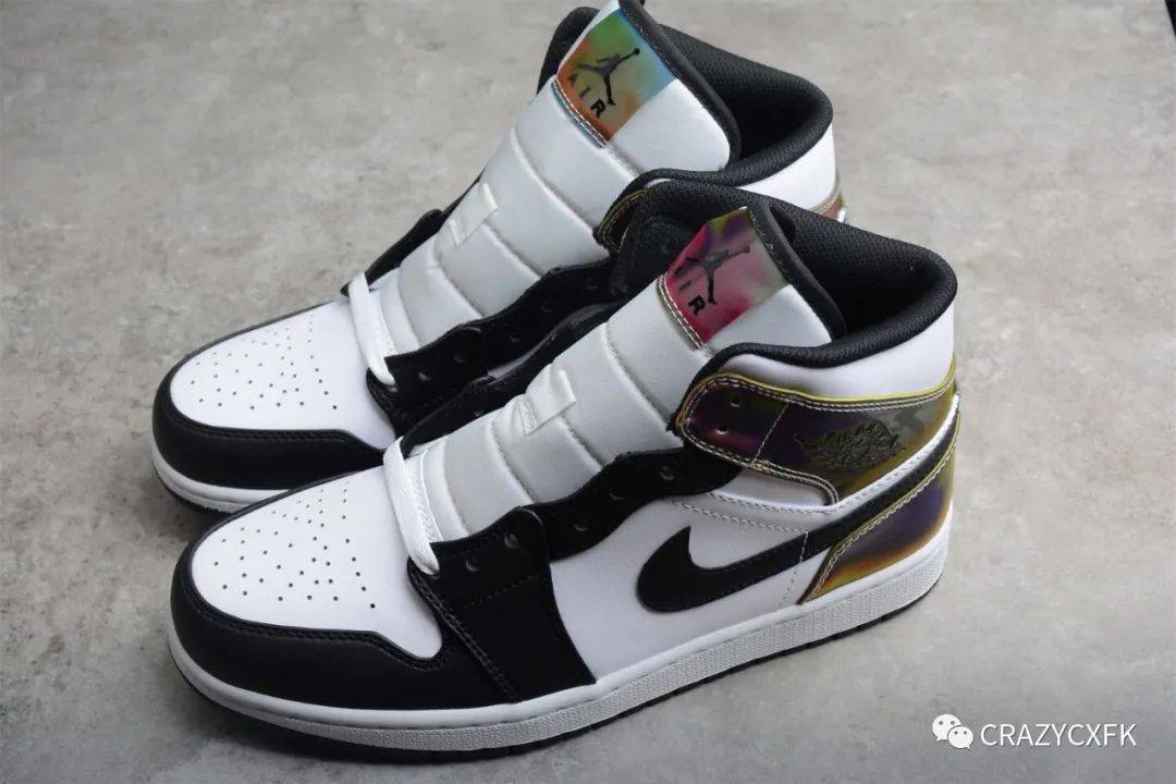 黑色 乔丹 Air Jordan 1 Mid Heat Reactive 白黑彩热感应中帮运动鞋