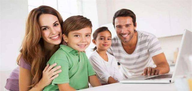 物质条件|“生了弟弟妹妹，是不是不爱自己了”，孩子询问家长，该怎么回答