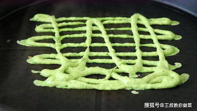 水大叔|大厨教你这样做菠菜糊鸡蛋小零食，松软香甜，营养美味，特别好吃