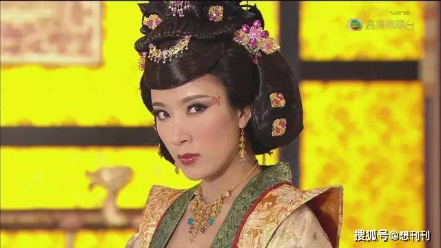 结局整容风刮到香港，这7位港圈大美人竟跑去DO脸上，结局一言难尽