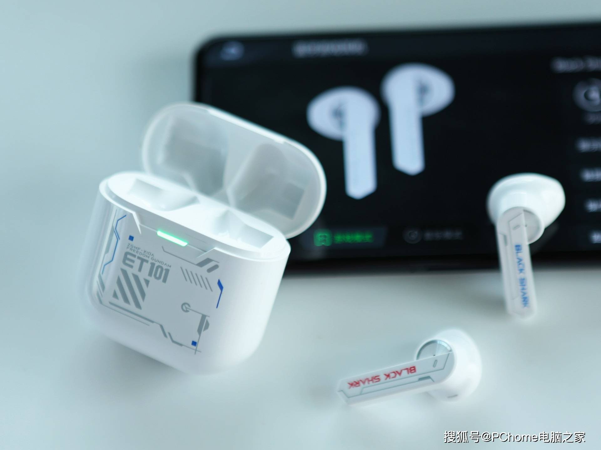 黑鲨凤鸣真无线蓝牙耳机体验 超低延迟确认敌人方位更快速