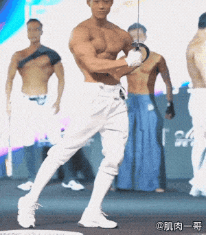 教练180cm重庆健身教练爆红网络，颜值肌肉太可了