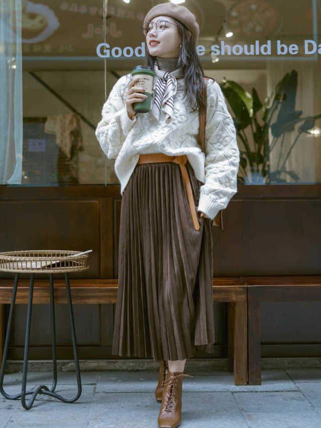 身材 百褶裙你穿对了吗？配上这几件上衣温柔又时髦，还能提升气质感